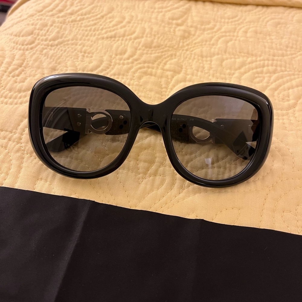 Salvatore Ferragamo sunglasses with Gancini metal detail